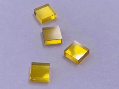 Chine MCD HPHT haute pression haute température diamant poli 4 côtés 110 face 2PT diamant à vendre
