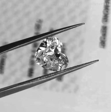 China 1.56CT VG Corte en forma de corazón Diamante de laboratorio HPHT VVS1 D Diamante de color en venta