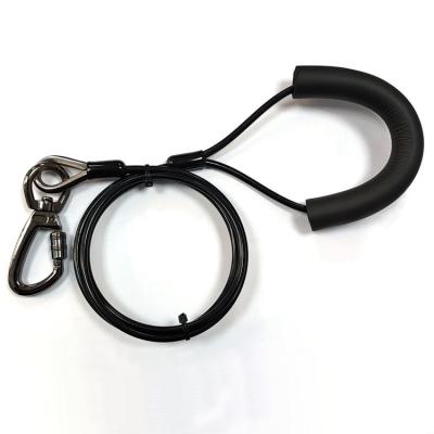 中国 PVC Coated Adjustable Tie-Out Outdoor Steel Core Steel Wire Two Hook For Dog 販売のため