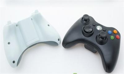 Chine Vibration noire/blanche Xbox 360 Gamepad sans fil de Bluetooth avec deux bâtons analogues à vendre