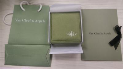 China Van Cleef y caja de regalo original del sistema completo de la joyería VCA del collar de Arpels con el certificado en venta
