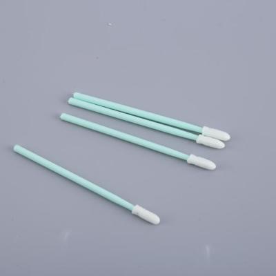 中国 世帯のクリーンルームの泡の綿棒は、反空電70のMmの全長を拭きます 販売のため