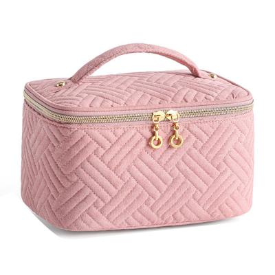 China Quilted makeup bag Large Capacity Travel storage bag for sale