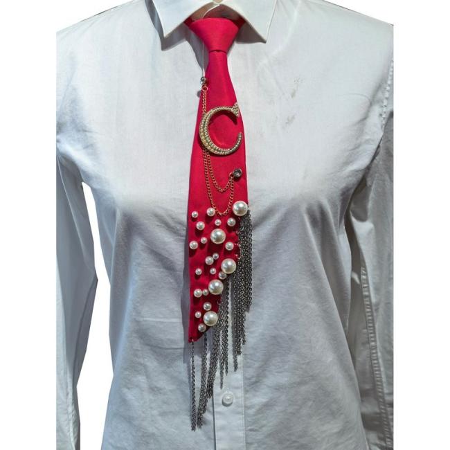 Letter C Pearl Brooch Necktie Red