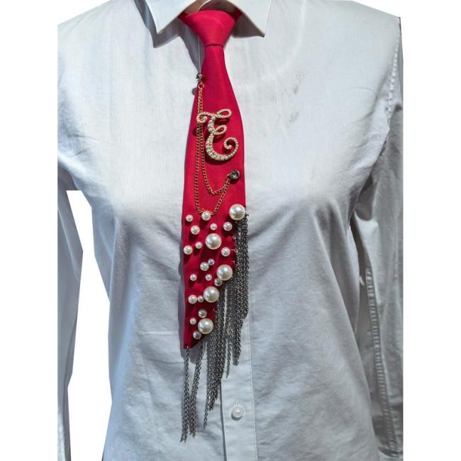 Letter E Pearl Brooch Necktie Red