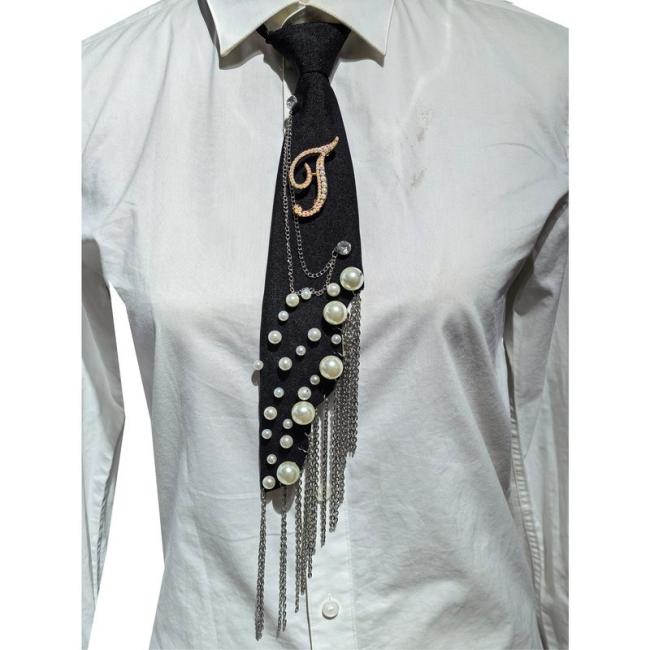 Letter T Pearl Brooch Necktie Black