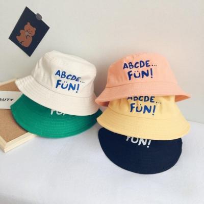 China Sombrero de copa llano de Hat Sunscreen Flat del pescador de las letras para los niños en venta