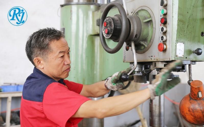 Verified China supplier - Qingdao Ruijie Plastic Machinery Co., Ltd.