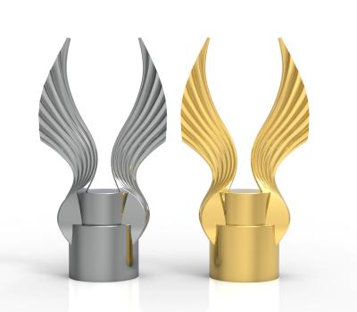 Китай Крышки кроны золота/образец обрабатывая, свободный дизайн обслуживания крышки духов сплава цинка дизайна продается