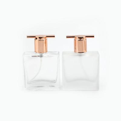 中国 正方形30mlはガラス香水瓶のトナーのスプレーのびんの化粧品のサブパッケージのサンプルびんを押した 販売のため