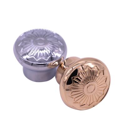China 26 * 32 Gold Zinc Alloy Perfume Bottle Top Magnetic / Zamak Die Casting for sale