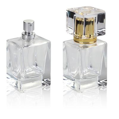China La botella de vidrio única del perfume del rectángulo 30ml heló el lujo transparente en venta