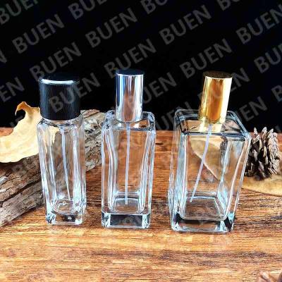 China Botellas cosméticas de cristal vacías de cristal de lujo 1oz de la botella de perfume del cuadrado 118m m en venta