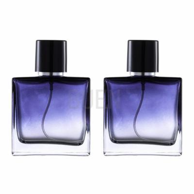 Chine Bouteille de parfum réutilisable facultative multicolore 50ml Climp de luxe 15mm à vendre