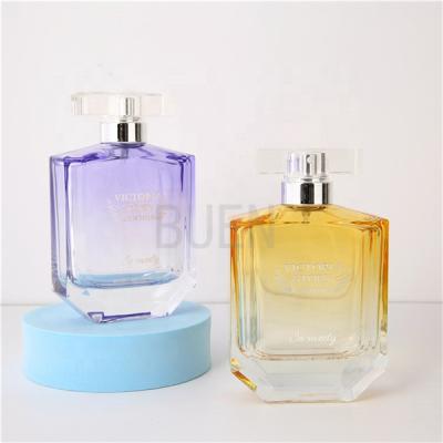 China A garrafa de perfume de vidro do quadrado multicolorido pulveriza mudança gradual 100ml colorido à venda
