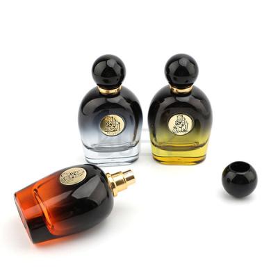 中国 Glass Material Square Perfume Bottle With Screw Thread Bottle Neck And Clip 15mm 販売のため