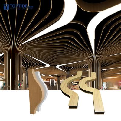 China Metal Decoration Materials Artistic Wave Linear Aluminum Baffle Ceiling for Office for sale