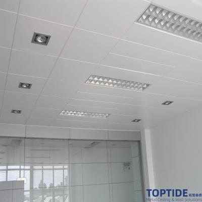 Chine Le CE a certifié l'intérieur décoratif de grille en métal de plafond de la baisse 300x1200 de 1.2mm à vendre