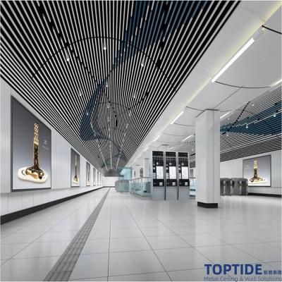 China El adaptador de canal a canal certifica el techo linear del bafle del metal de 1.5m m para la decoración interior en venta