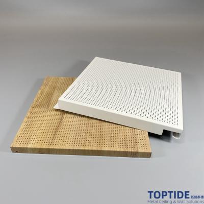 China CTC bestätigte schalldichte hölzerne Blick-Tropfen-Decke mit Ziegeln deckt 2 x 4 für Büro-moderne verschobene AluminiumDeckenplatte zu verkaufen