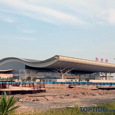 China Reducción del nivel de ruidos que absorbe los paneles de aluminio del amortiguador de la reducción sana del techo de la tira de la forma de C en venta