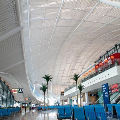 Chine Grille linéaire suspendue protégeant du vent de plafond de bande de panneau de système de place multi en aluminium en métal blanc à vendre