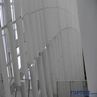 China Lumbrera de aluminio vertical arquitectónica de 2.0m m PVDF Sun para la ventana en venta