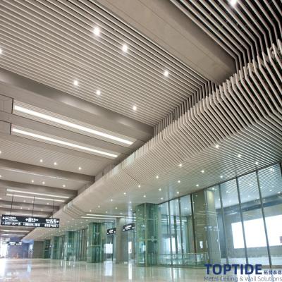 China Indoor or outdoor Suspended False Curved 1mm Metal Baffle Ceiling design for railway station or porch for sale