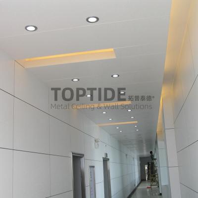 中国 装飾的な壁の天井のクラッディング天井のタイルのアルミニウム偽の中断された2 x 4低下 販売のため