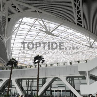 China La arquitectura U de aluminio forma el techo falso linear del tablero decorativo del techo en venta