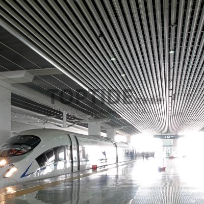 Китай Приостанавливанный потолок металла коммерчески кроет акустические подгонянные пефорированные алюминиевые панели черепицей потолка продается