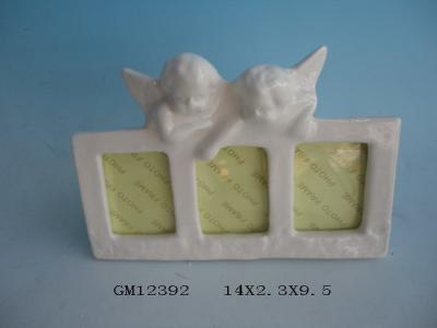 China El regalo de cerámica de encargo de la Navidad, ajusta 3 marcos de cerámica blancos de la foto con ángeles en venta