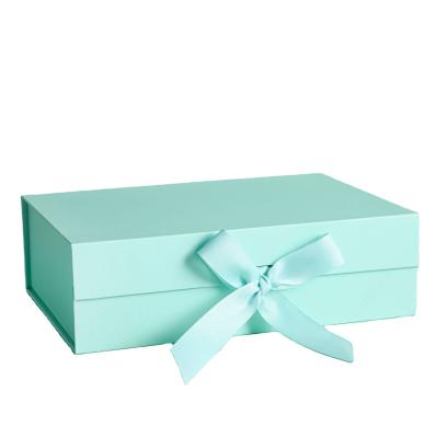 China High End Flip Top Luxury Shoe Box Packaging Magnetic With Ribbon for sale