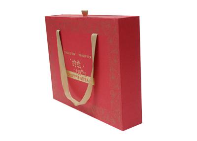 China Red Corrugated Packaging Box , Gift Box With Ribbon Handle 40x33x11cm for sale