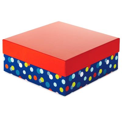 China Regalos múltiples multicolores de Dots Rigid Kraft Boxes For del tablero de marfil en venta