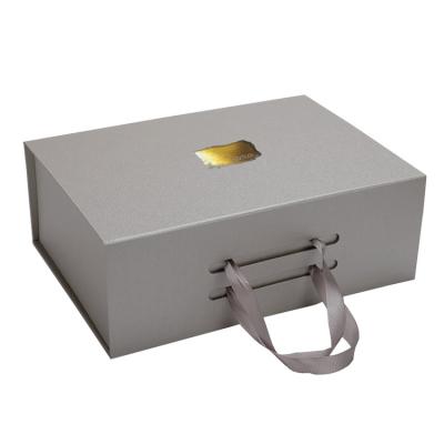 China Custom Printing Logo Rigid Cardboard Gift Box Collapsible With Magnetic Closure for sale