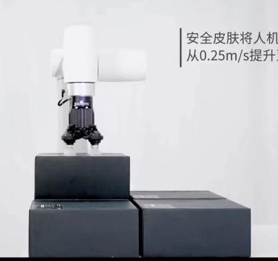 China Los sistemas de tramitación colaborativos industriales de AXIS del brazo 6 del robot arman para las drogas que llevan del hospital en venta