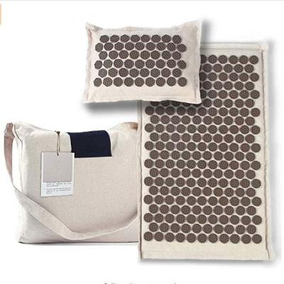China 63.5*38.1*2.5cm High Stretchable Gray Massage Acupressure Yoga Mat With Spikes for sale