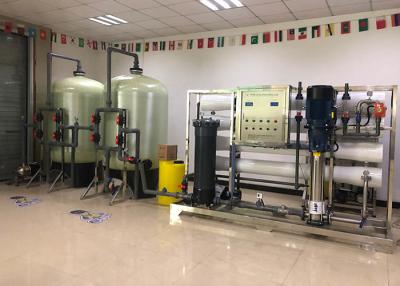 China circuitos de agua del retiro del hierro 6000LPH, filtro salobre del purificador del agua del circuito de agua en venta