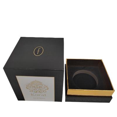 China Embalaje de lujo Fragancia Caja de papel rígido personalizada con papel de oro en venta