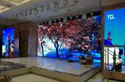 China Full Color Indoor Led Screen Wedding Stage 250x250mm 5000nits P3.91mm for sale