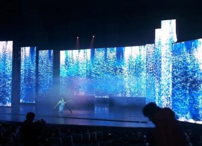 China 52x52 Pixels Wedding Led Screen Video Wall Stage Rental 620nm To 625nm for sale