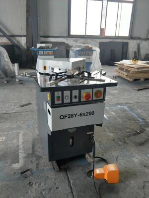 China 6mm Metal Sheet Hydraulic Corner Notching Machinery Cutting Adjustable for sale