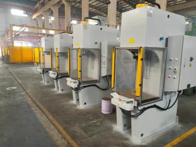 China Kundengebundene Anschlag-hydraulische Presse-Maschine mit 1-jähriger Garantie zu verkaufen