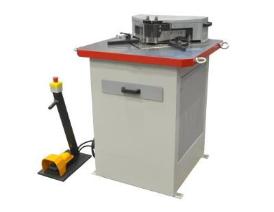 China Adjustable Angle Hydraulic Corner Notching Machine For Aluminium Cutting for sale