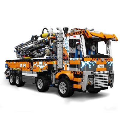 China Pneumatic Concrete Pump Truck Heavy Duty Tow Truck Building Block Model For Children for sale