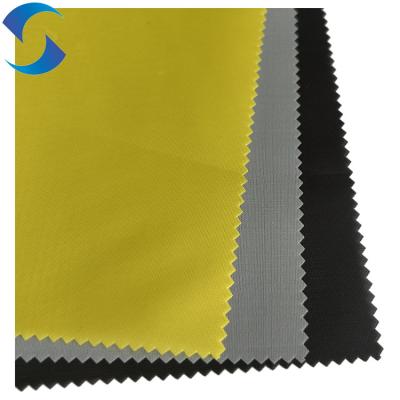 China 190T Taffeta Fabric With PA Coating Waterproof Raincoat With Soft Hand Feel à venda