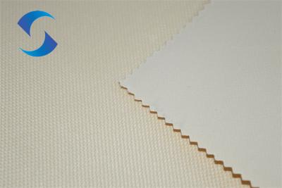 China El PVC del bolso 600D cubrió prenda impermeable antibacteriana de la tela en venta