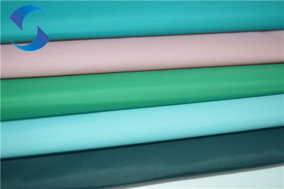 China La PU de Downproof 60gsm 310T cubrió la tela de nylon respirable en venta