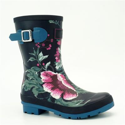 China Floral Printed Waterproof Rubber Ankle Boots , Non Slip Size 9 Women'S Rain Boots for sale